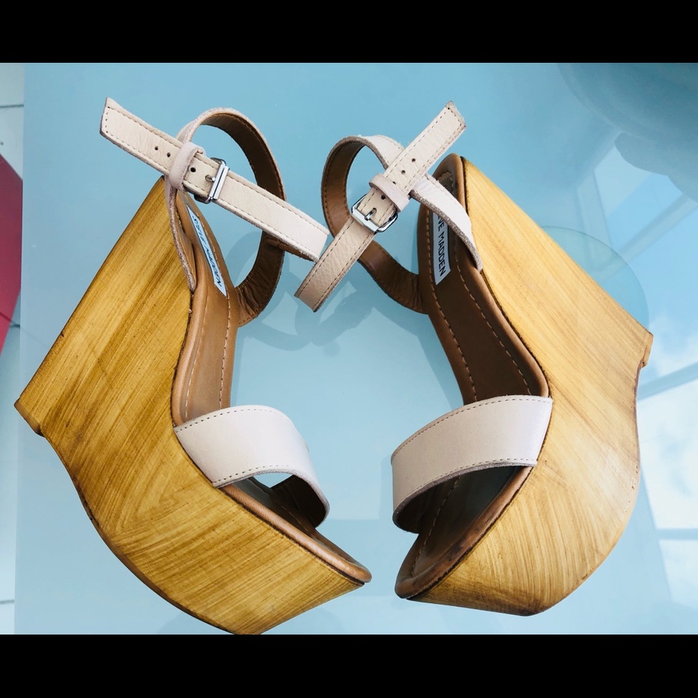 Sandals with flatform
